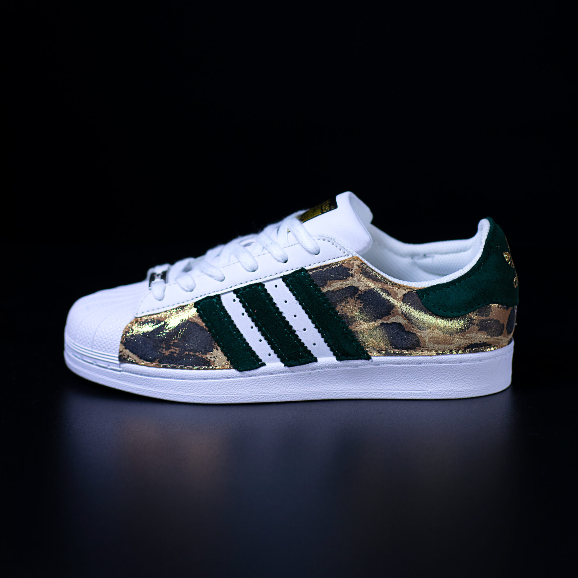 superstar-star-treatment superstar star treatment adidas sneakers personalizzate scamosciato da dressed