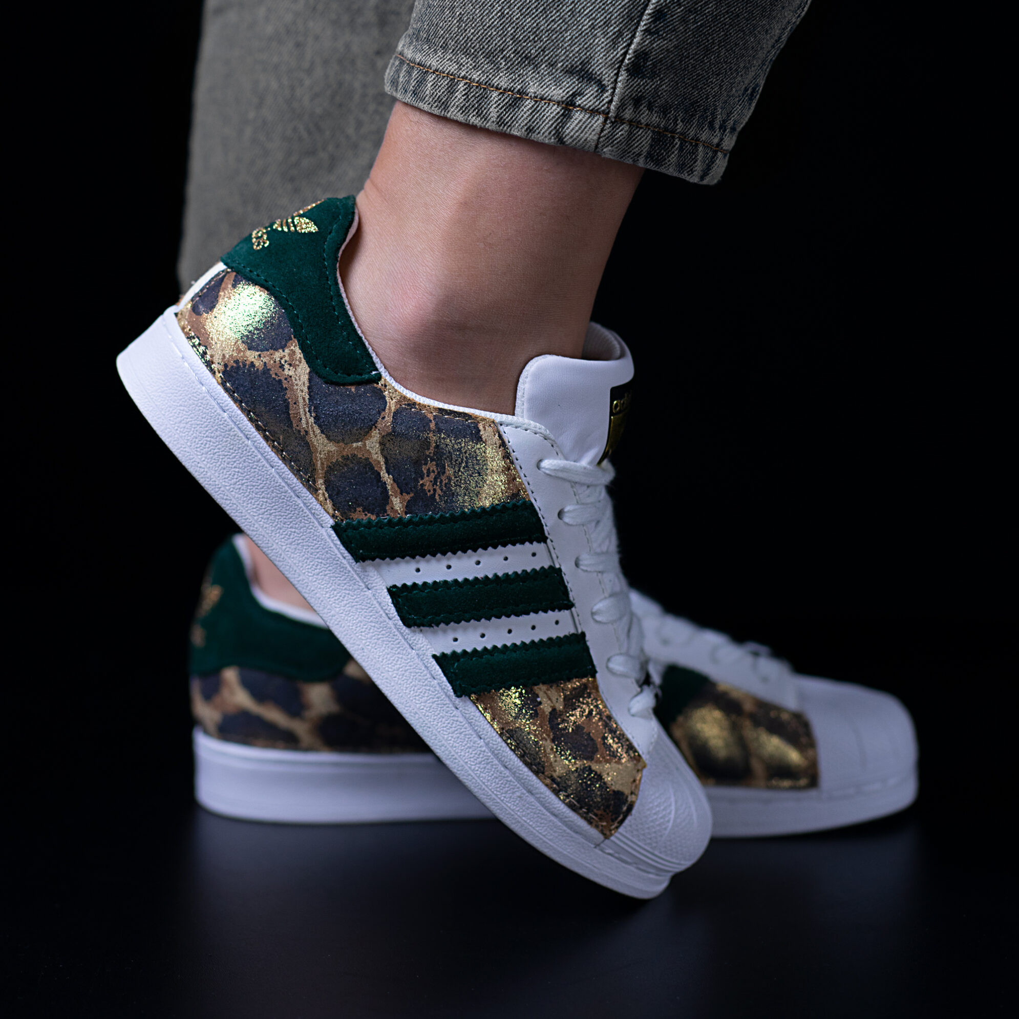 superstar-star-treatment superstar star treatment adidas sneakers personalizzate scamosciato da dressed