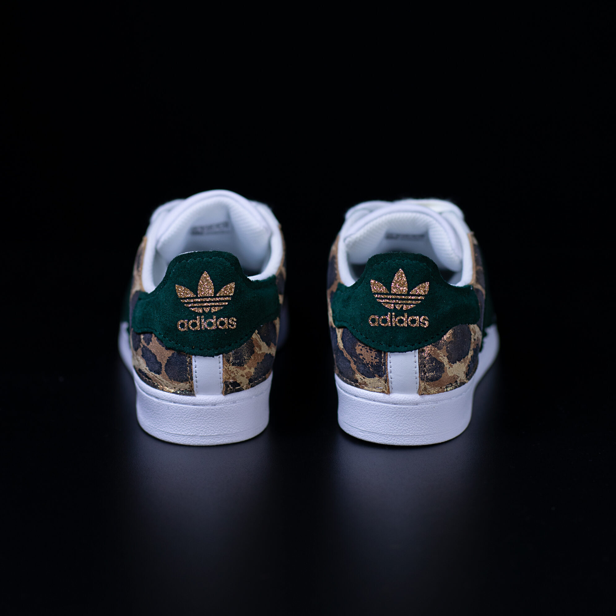 superstar-star-treatment superstar star treatment adidas sneakers personalizzate scamosciato da dressed