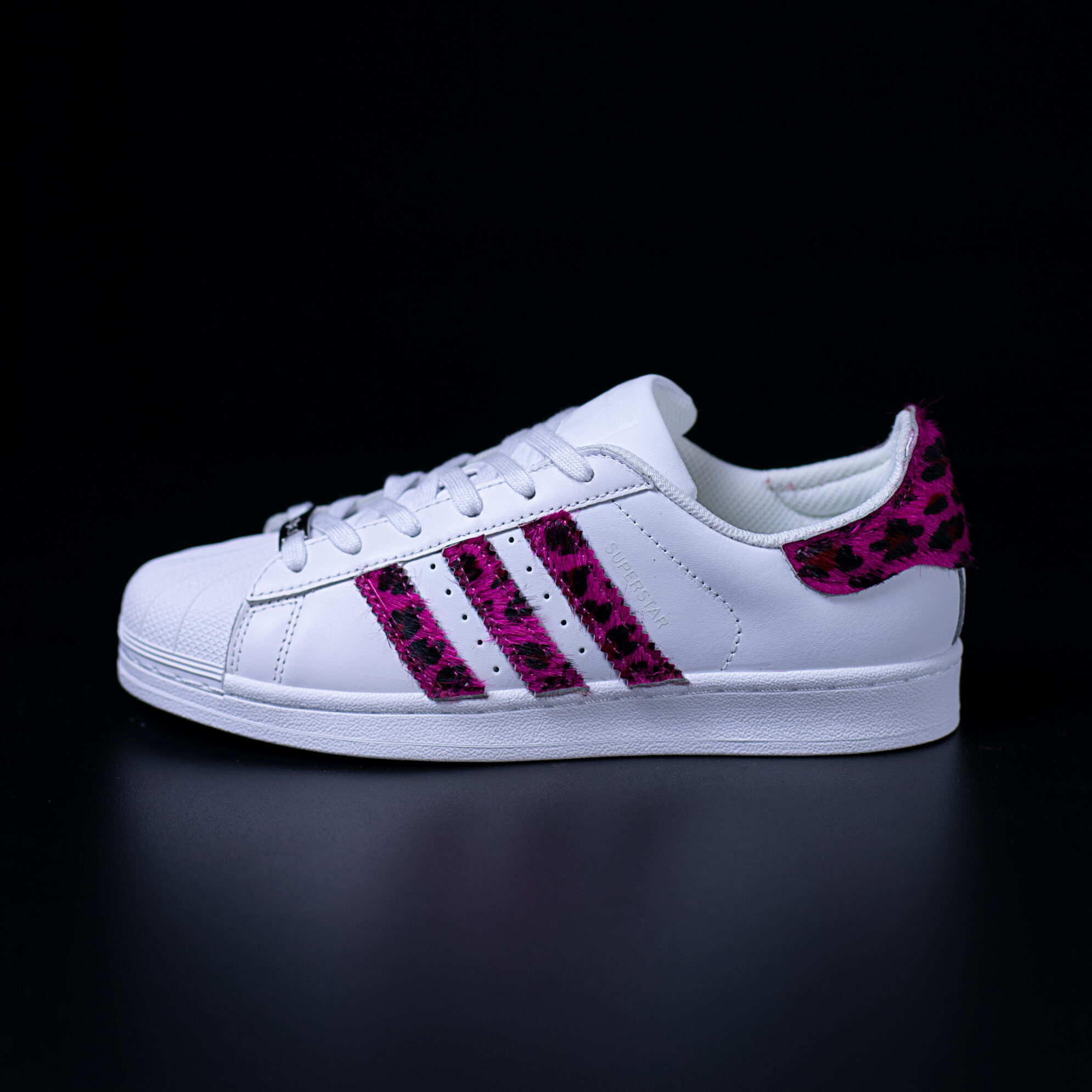 superstar l'hymne &agrave; l'amour adidas sneakers personalizzate cavallino da dressed