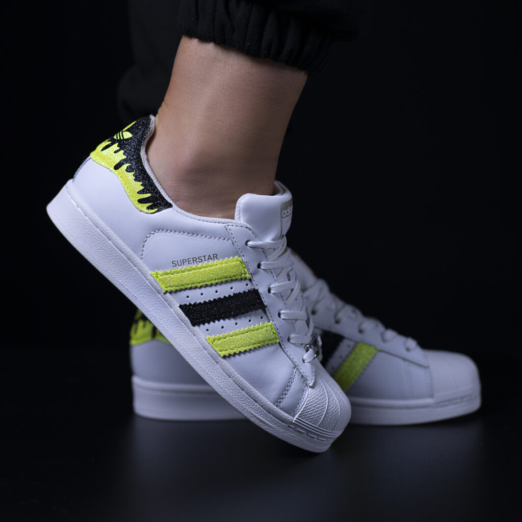 superstar everything i wanted adidas sneakers personalizzate glitter da dressed