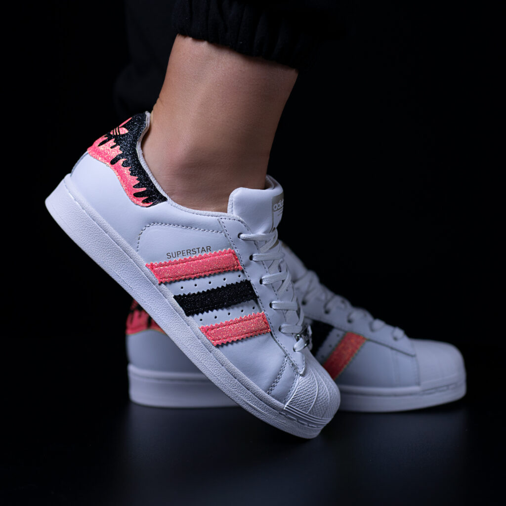 superstar napalm girls adidas sneakers personalizzate glitter da dressed